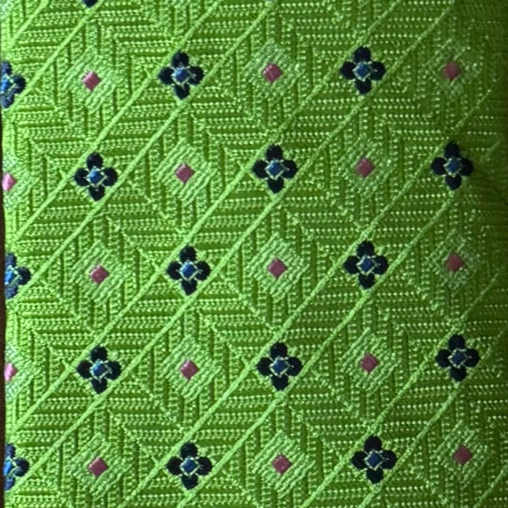 NWOT Ted Baker London 100% Italian Silk Tile